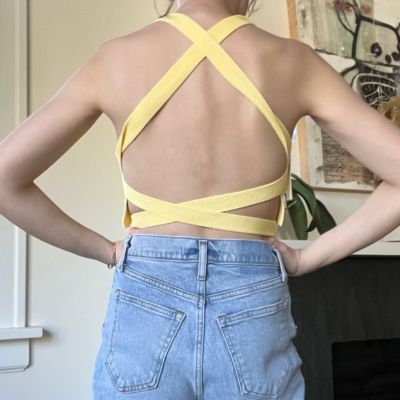 NWT ARITZIA SUMMER YELLOW WRAP TANK TOP WITH OPEN BACK - Picture 2 of 5